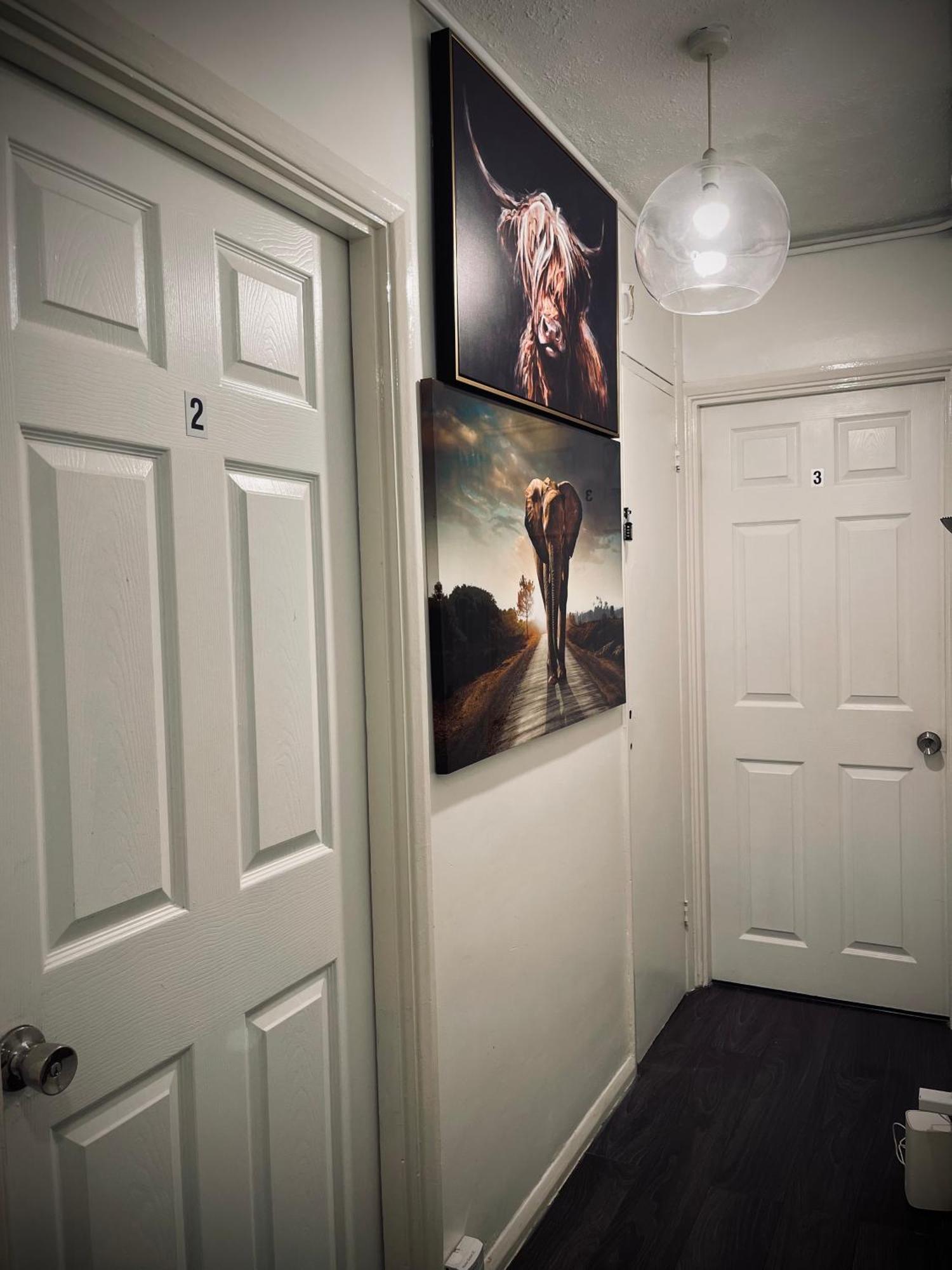 R1 Superking Sized Bed & 65" Tv On The Wall In Clapham Apartment ลอนดอน ภายนอก รูปภาพ